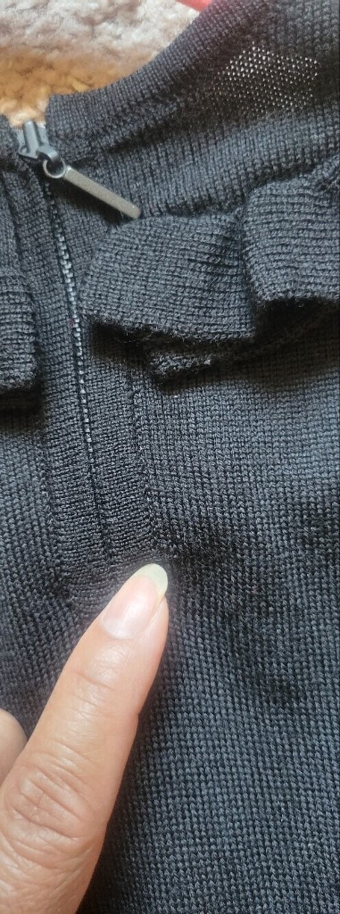 Nanette Lepore Black Dress with Faux Pearl Necklace Detail 100% Wool - Picture 11 of 12